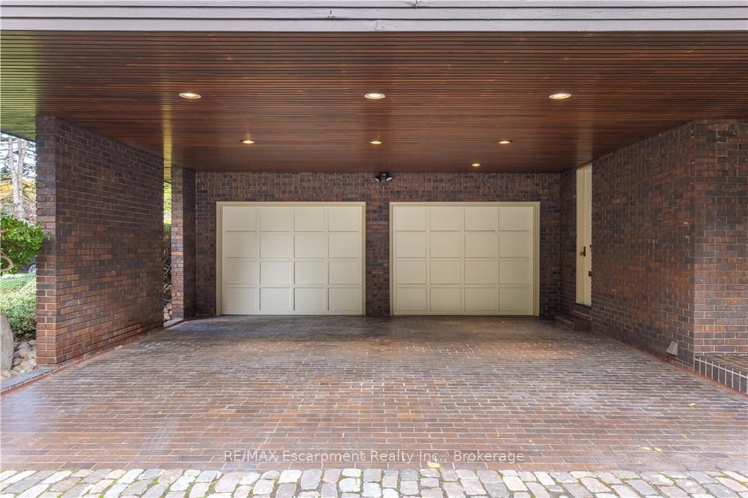 1168 Carey Road • Oakville, ON photo 34