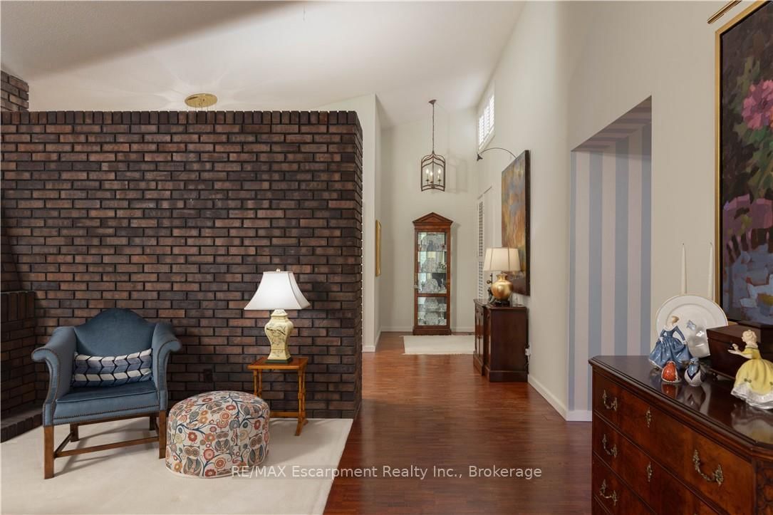 1168 Carey Road • Oakville, ON photo 9