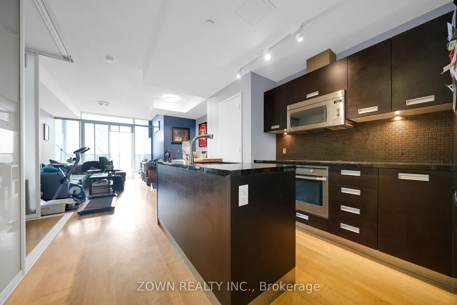 88 Park Lawn Road • #1002 • Toronto, ON photo 8