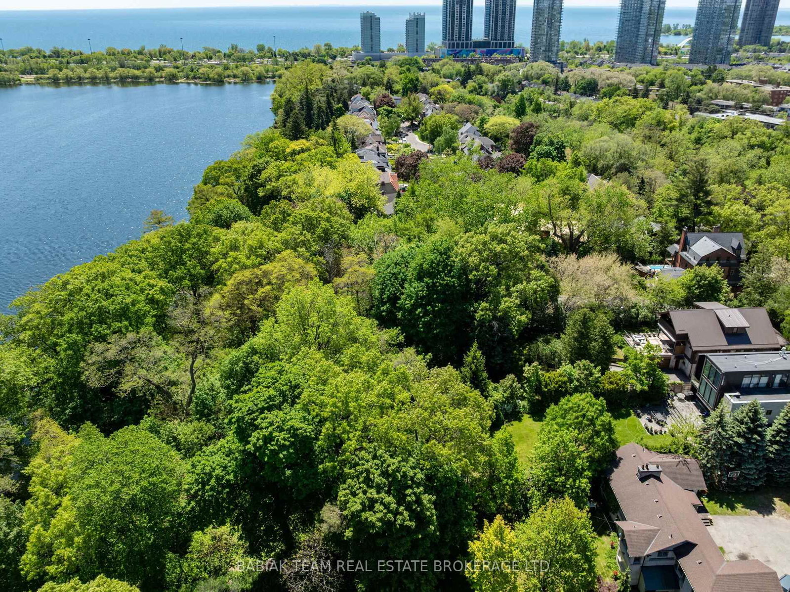 187 Ellis Avenue • Toronto, ON photo 50