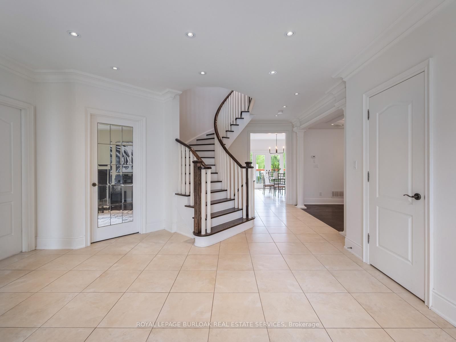 655 Kozel Court • Mississauga, ON photo 8