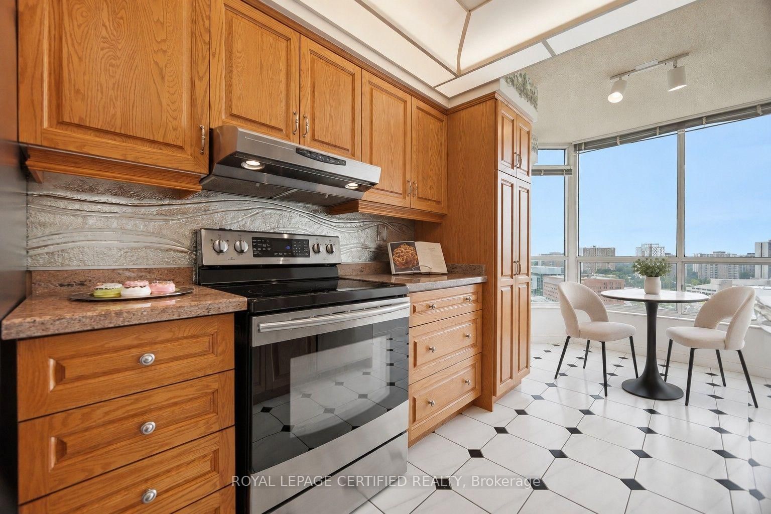 24 Hanover Road • #1610 • Brampton, ON photo 5