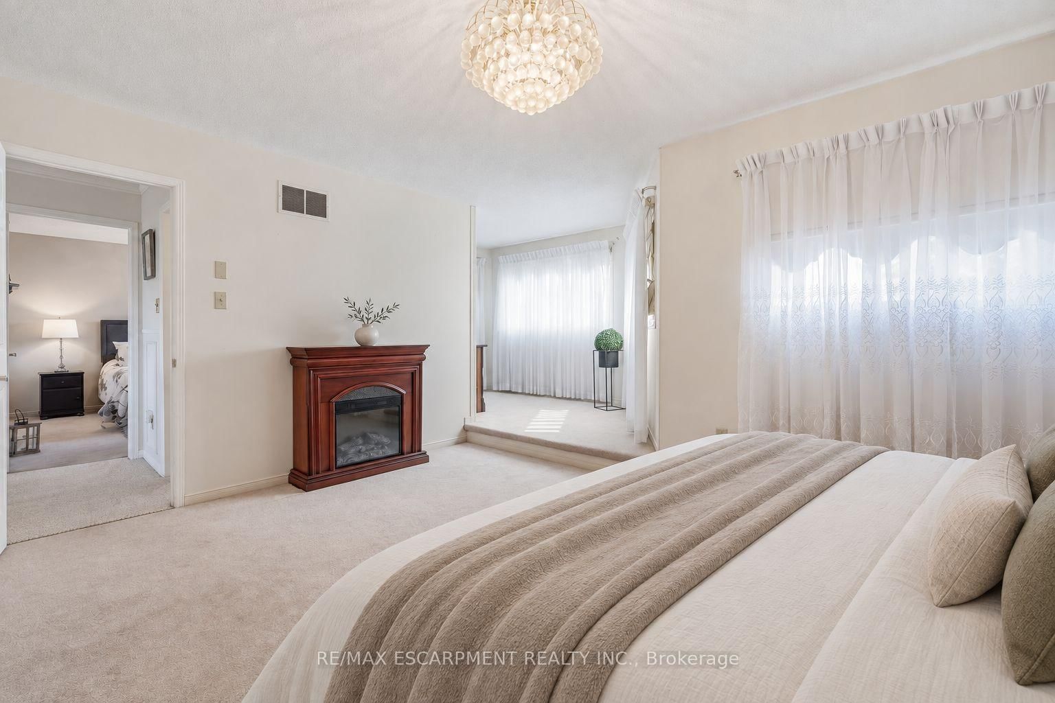 1058 Glenbrook Avenue • Oakville, ON photo 18