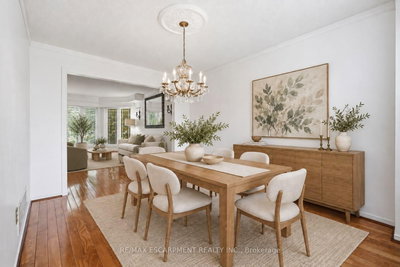 1058 Glenbrook Avenue • Oakville, ON photo 9