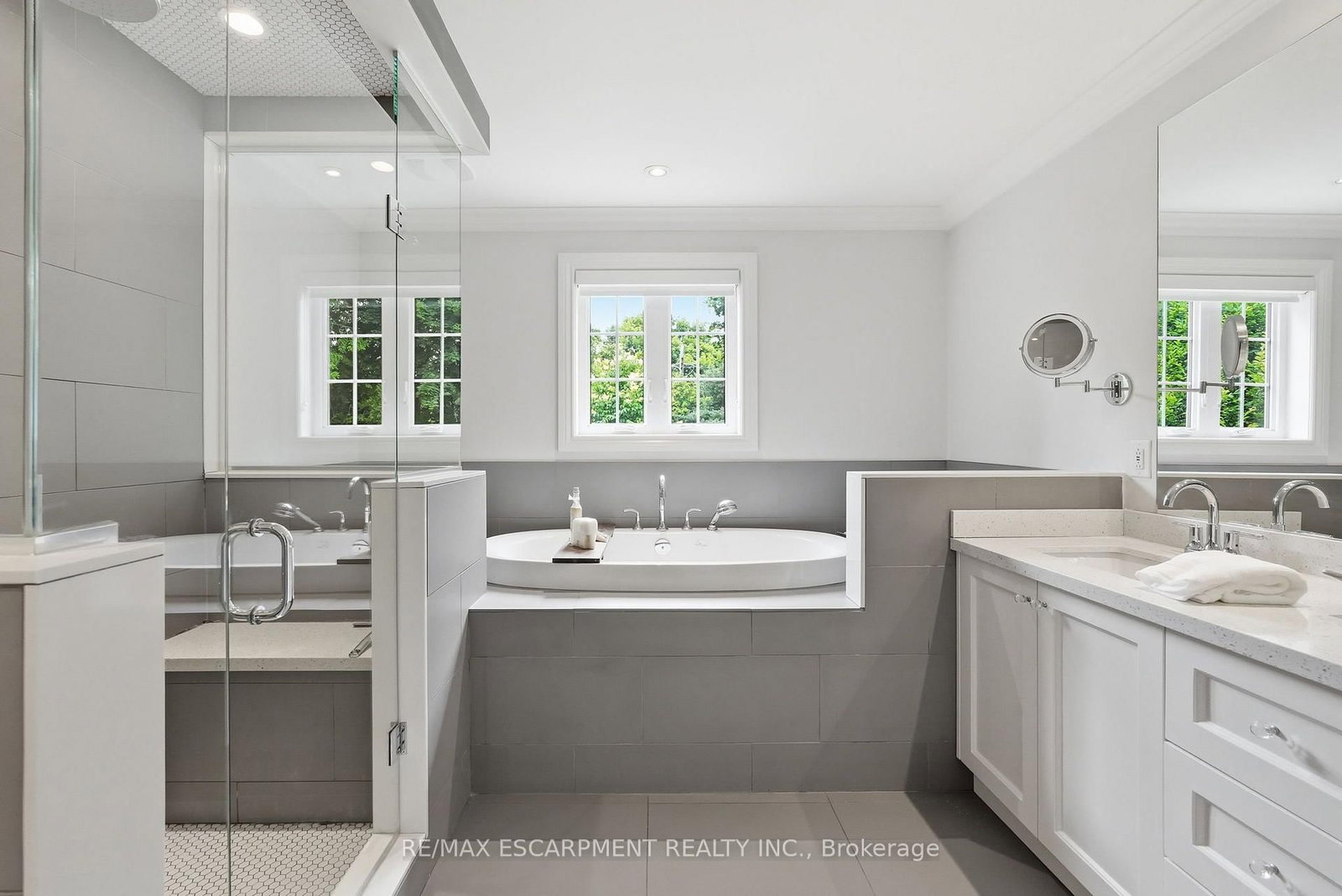 270 Poplar Drive • Burlington, ON photo 17
