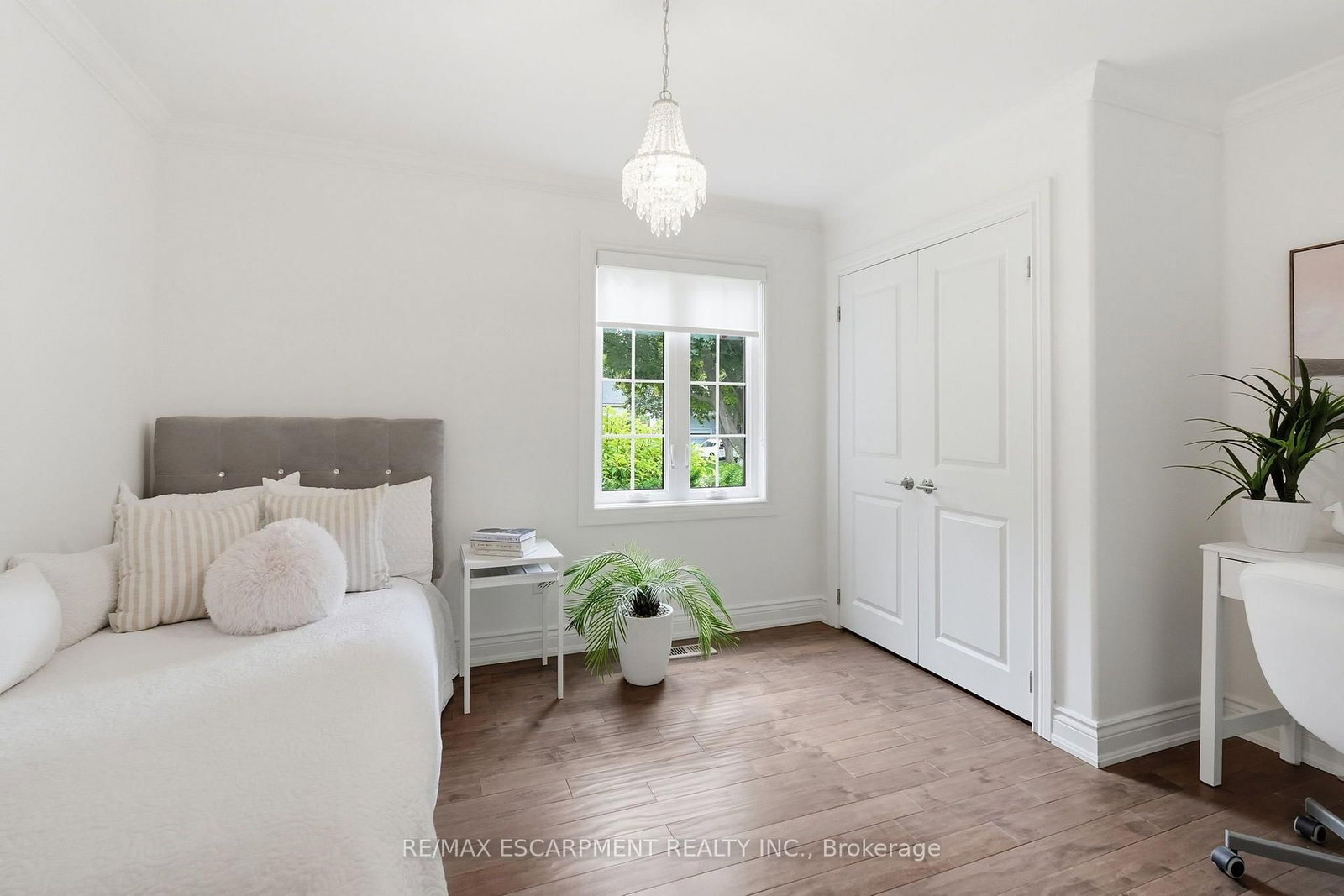270 Poplar Drive • Burlington, ON photo 21