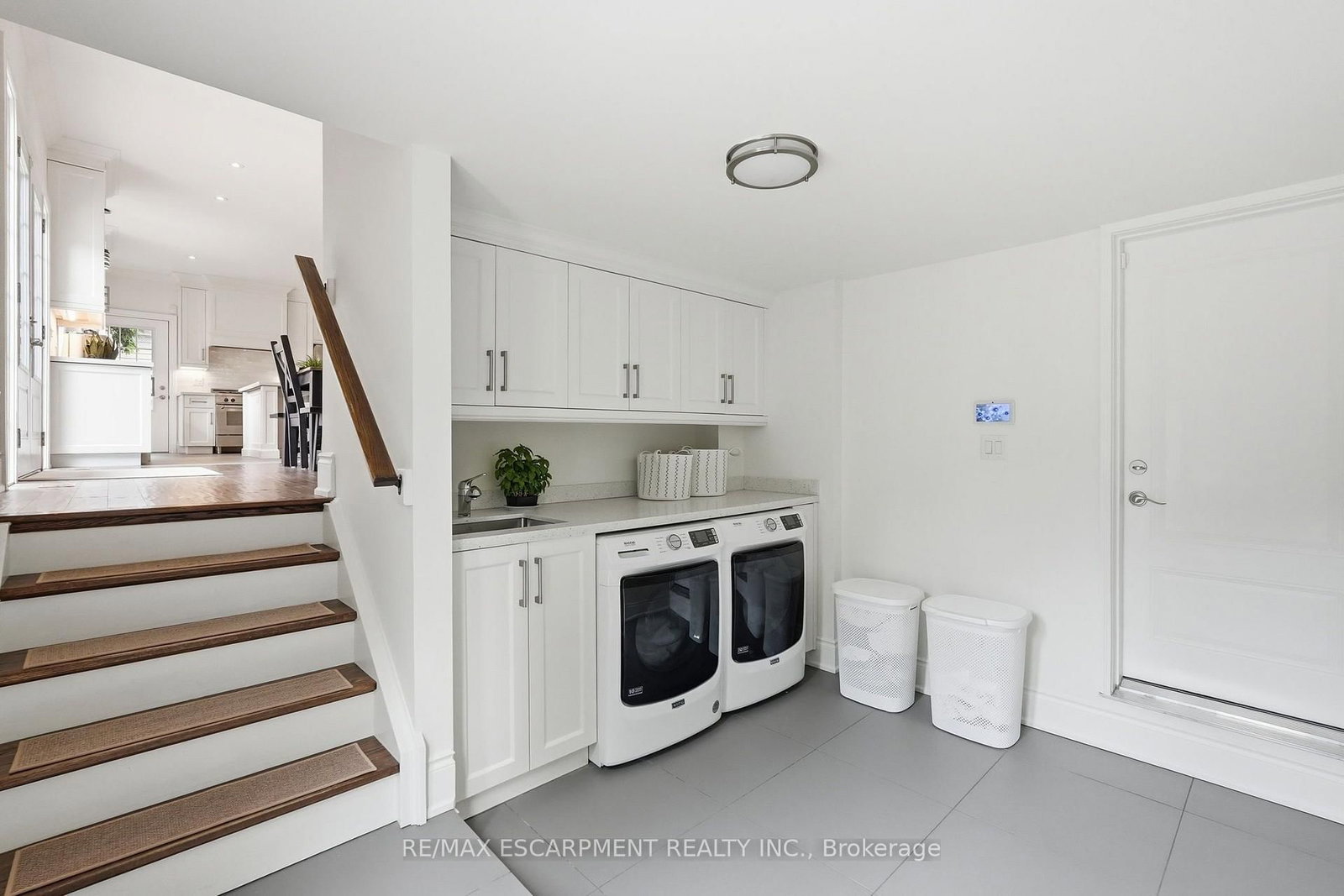 270 Poplar Drive • Burlington, ON photo 24
