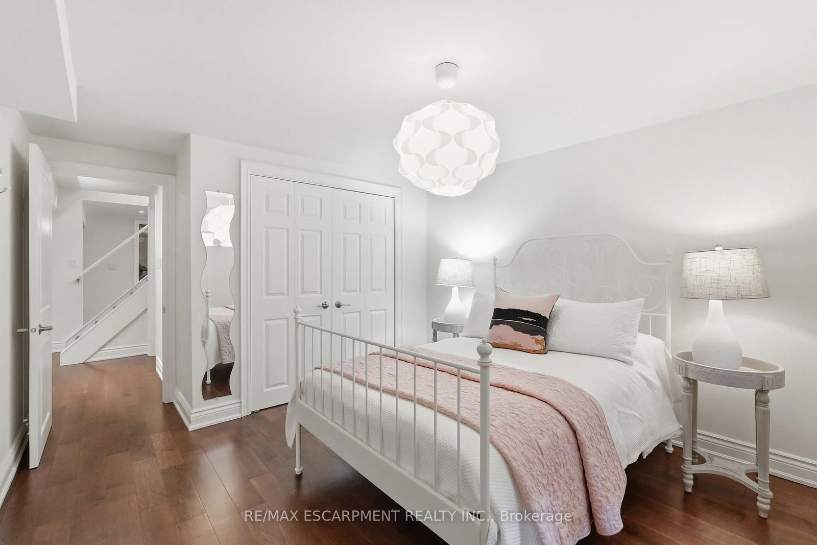 270 Poplar Drive • Burlington, ON photo 31