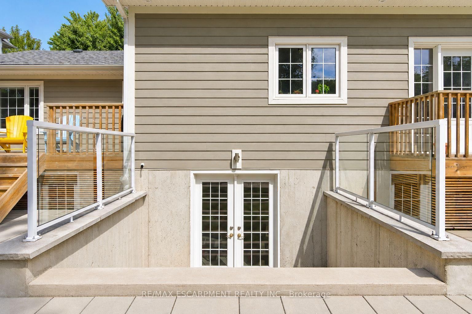 270 Poplar Drive • Burlington, ON photo 37