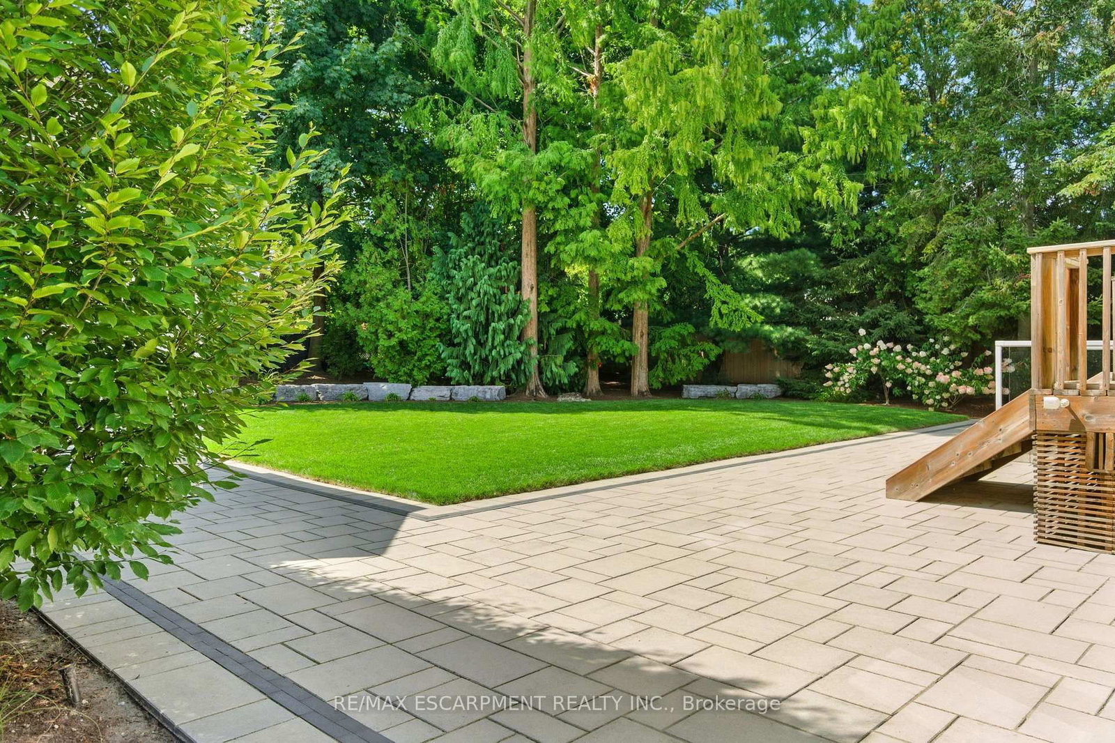 270 Poplar Drive • Burlington, ON photo 40