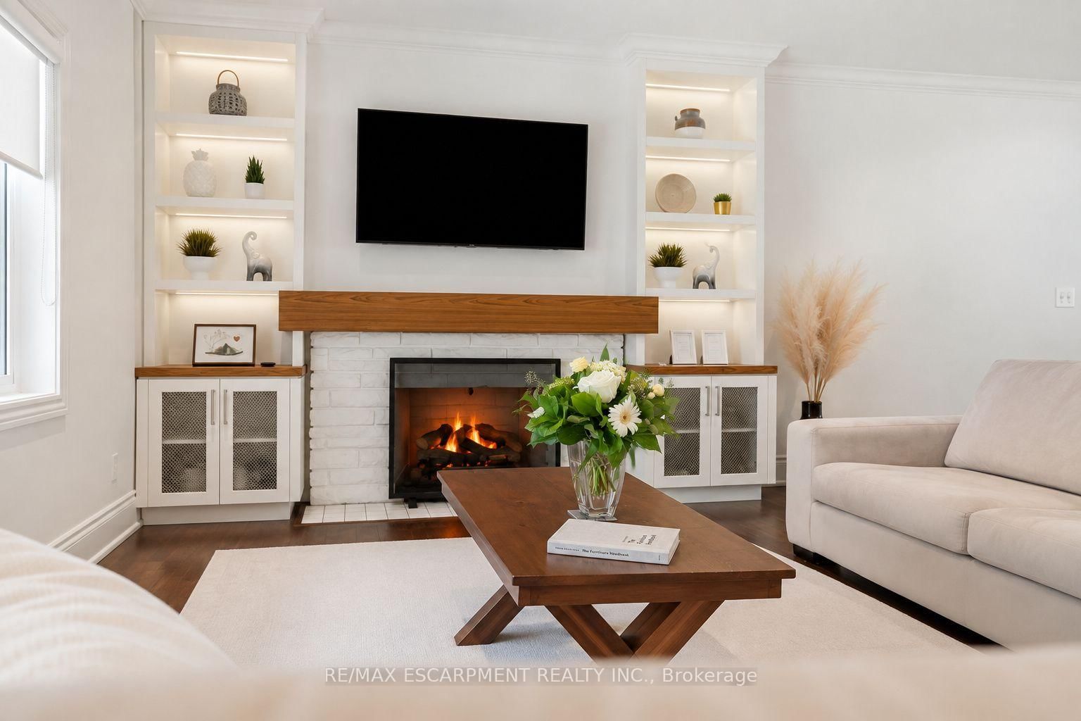 270 Poplar Drive • Burlington, ON photo 6