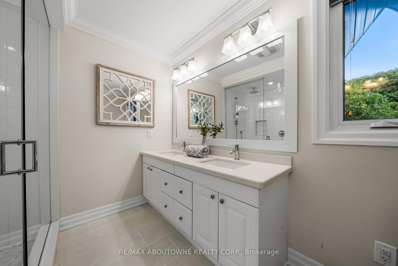 470 Carlton Drive • Oakville, ON photo 27