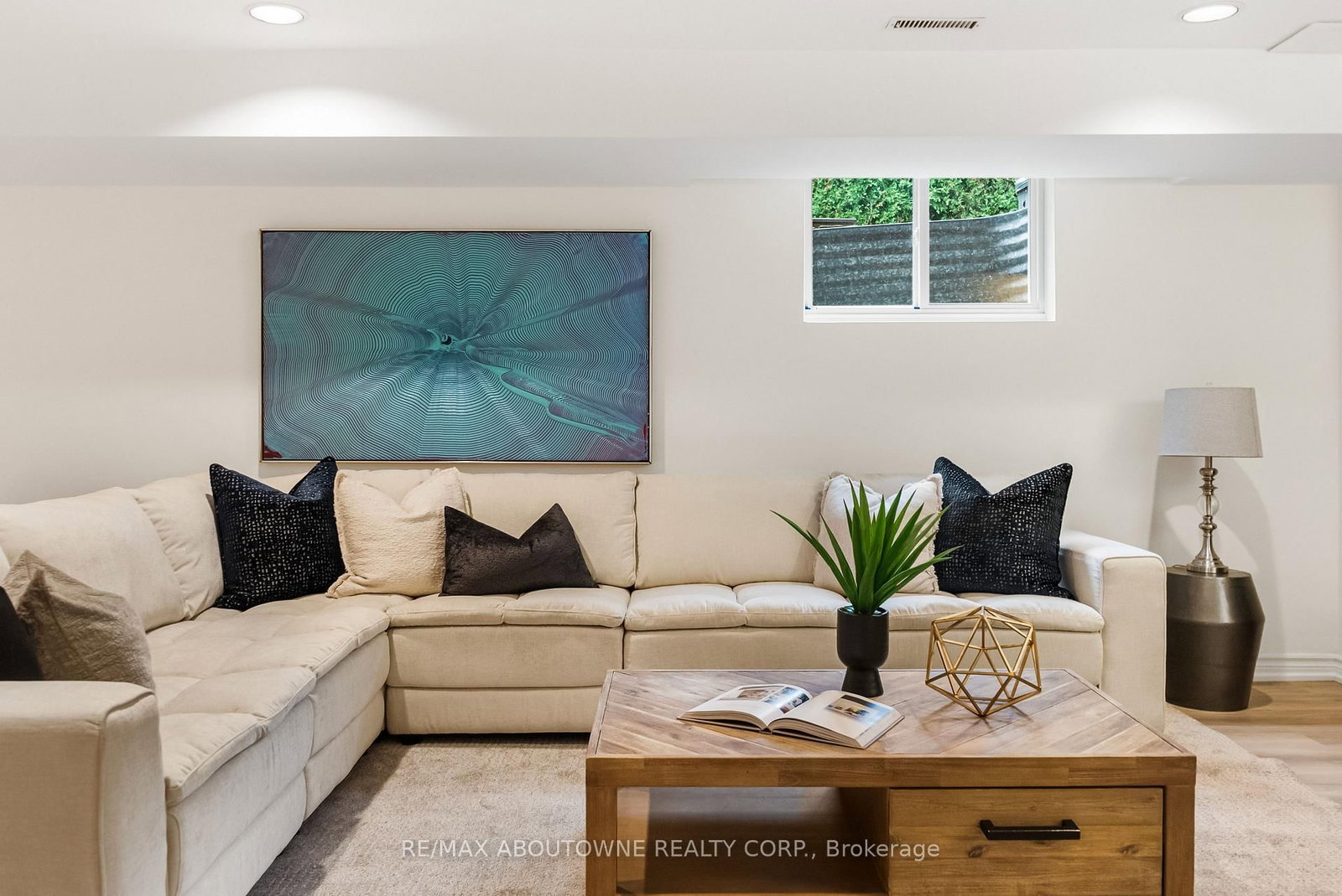 470 Carlton Drive • Oakville, ON photo 37