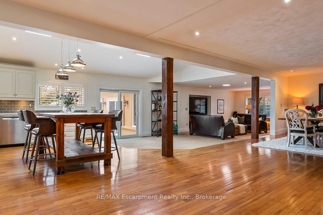 24 Birkbank Oakville,ON L6J 4Y9 — Photo 3