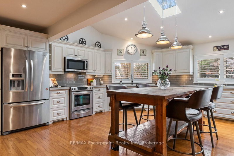 24 Birkbank Oakville,ON L6J 4Y9 — Photo 4