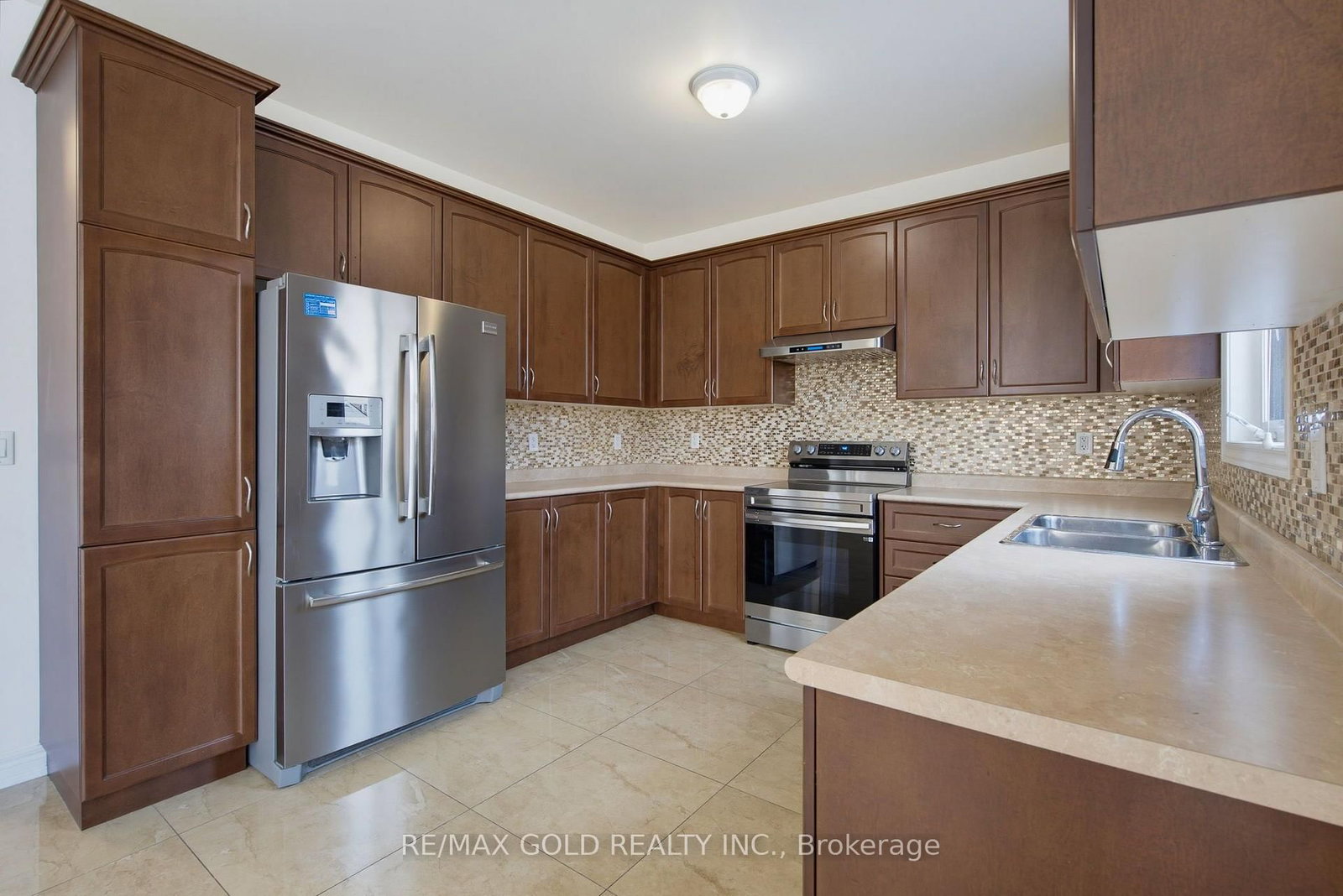 22 Durango Drive • Brampton, ON photo 8