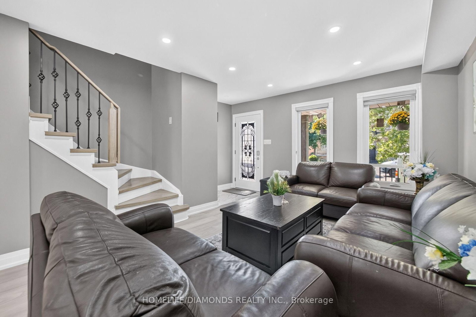 24 JEWEL Crescent • Brampton, ON photo 11