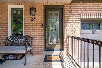 24 JEWEL Crescent • Brampton, ON photo 7