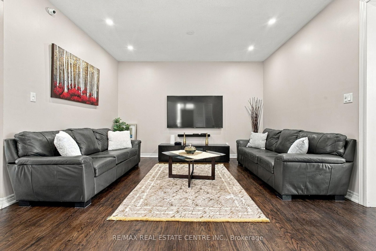 28 Banbridge Crescent • Brampton, ON photo 9