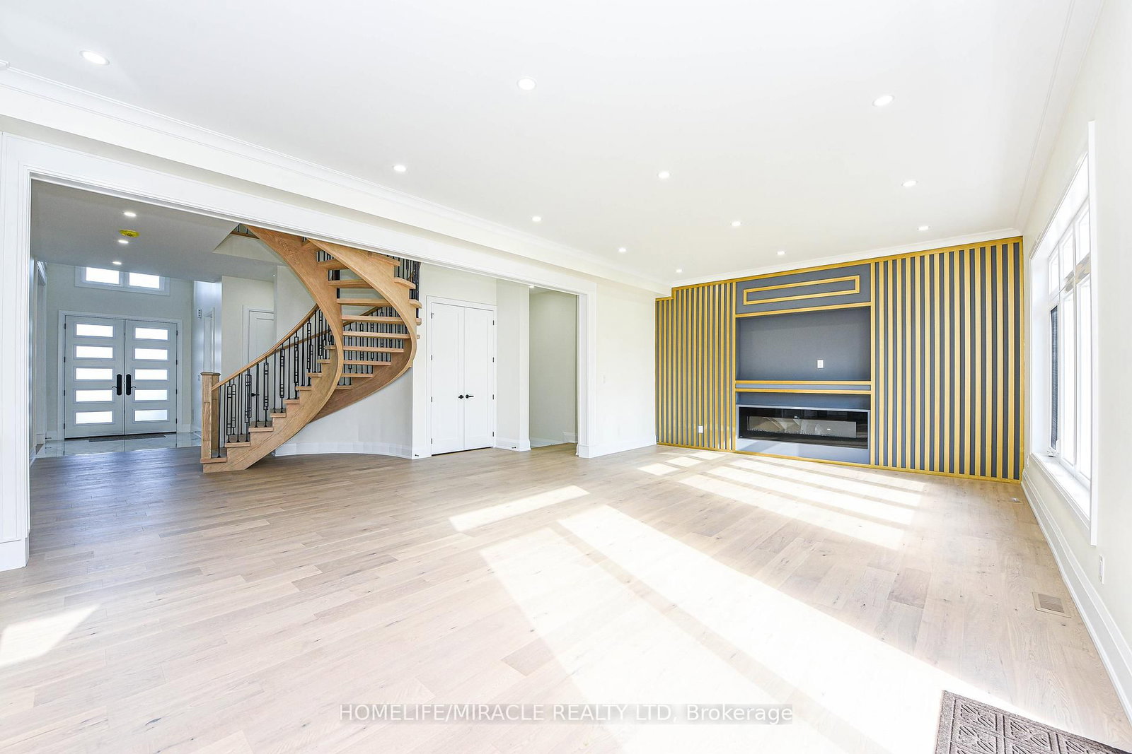11 Hillcrest Avenue • Brampton, ON photo 23