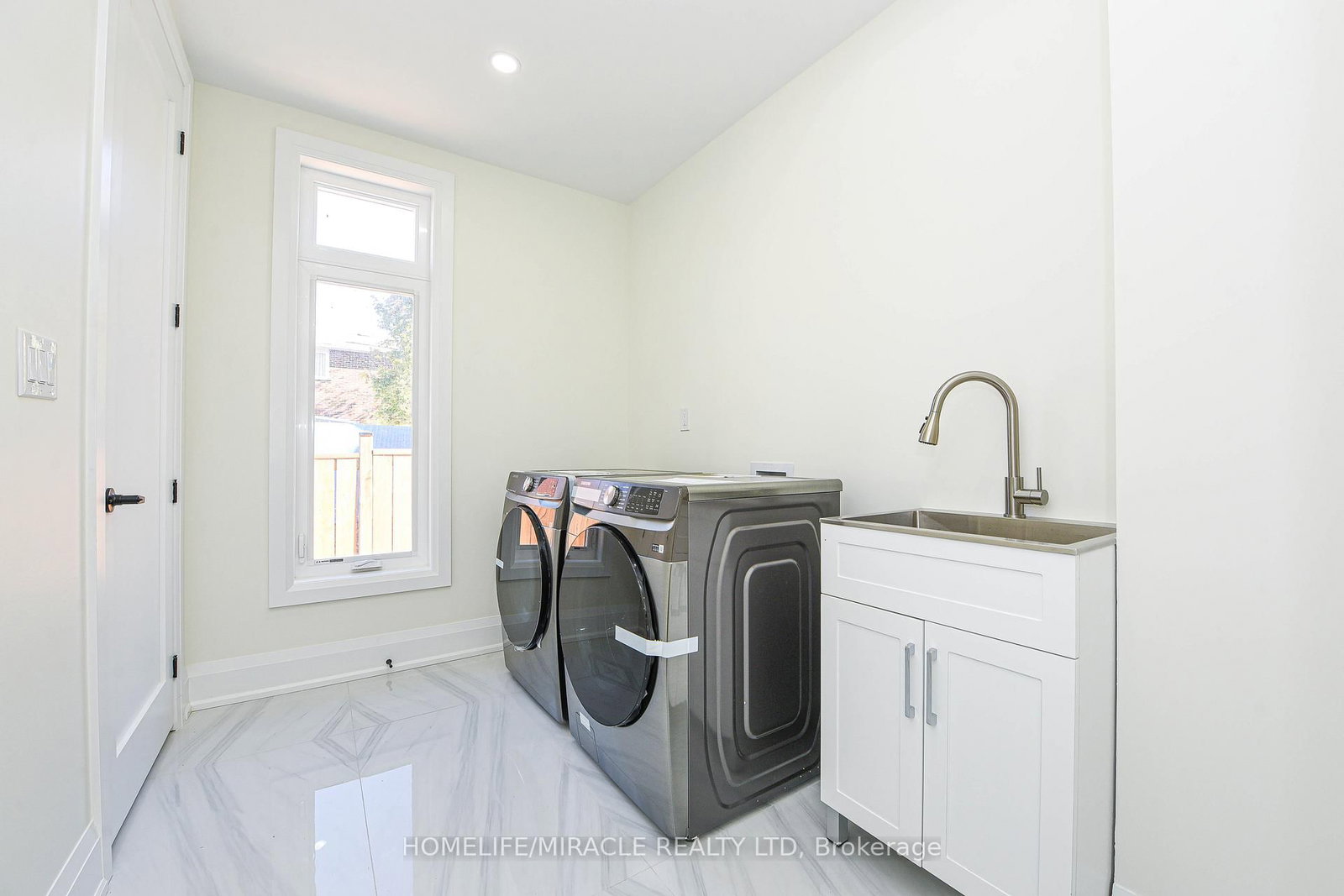 11 Hillcrest Avenue • Brampton, ON photo 26