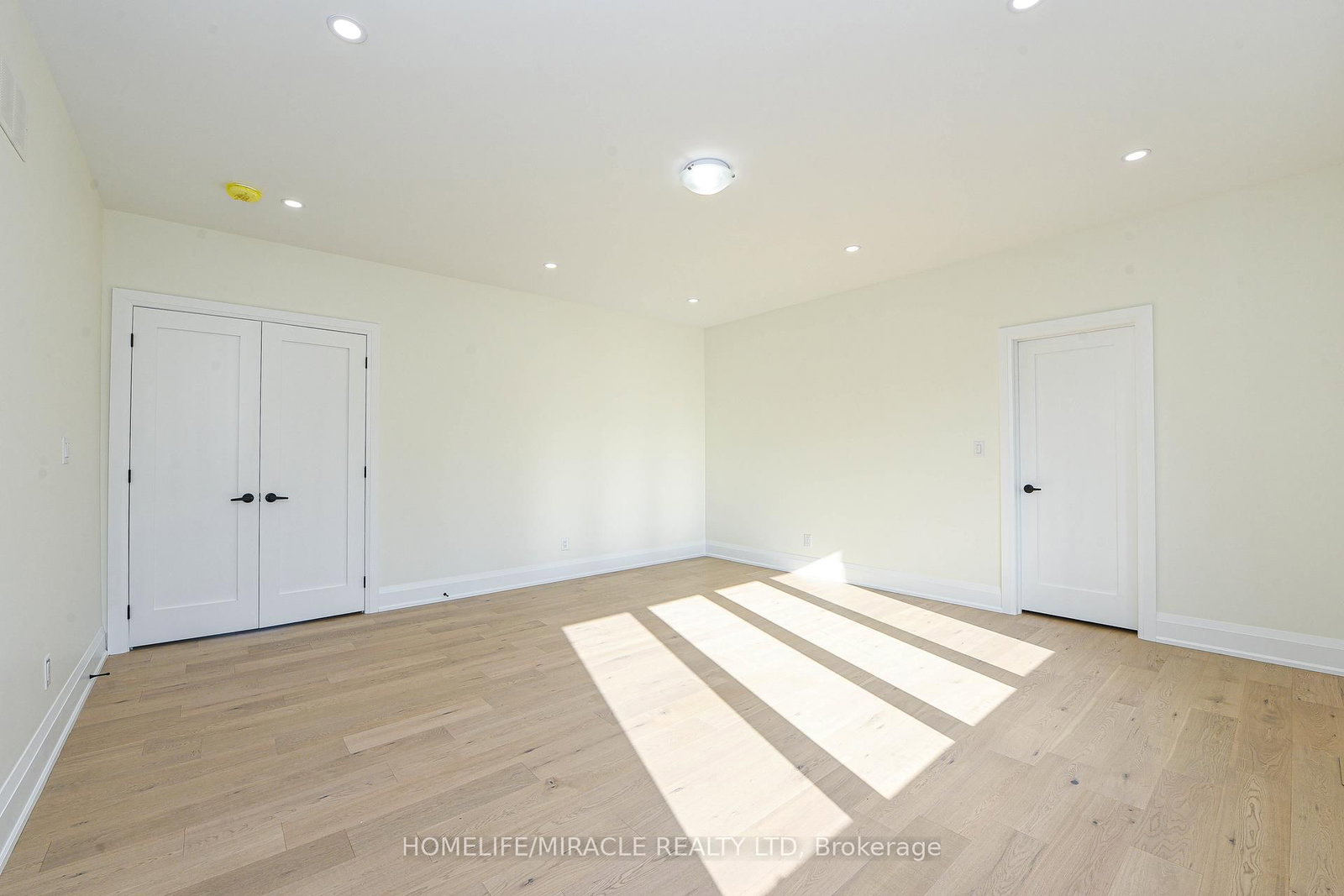 11 Hillcrest Avenue • Brampton, ON photo 38