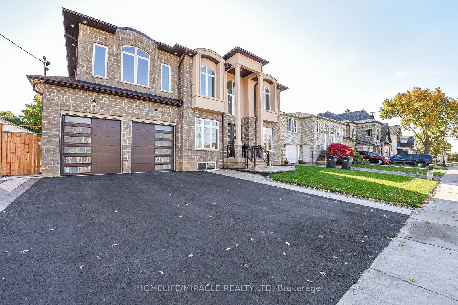 11 Hillcrest Avenue • Brampton, ON photo 6