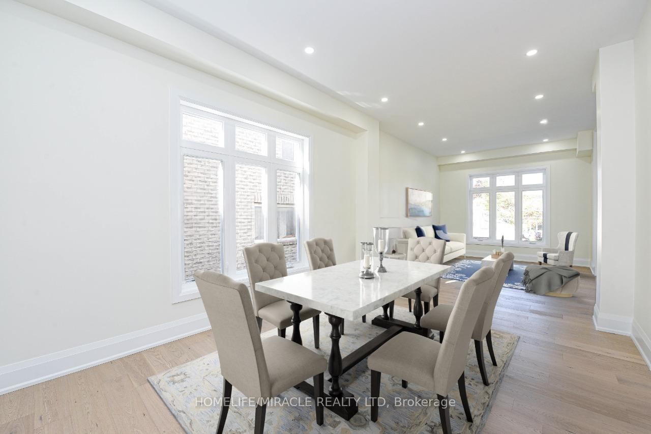 11 Hillcrest Avenue • Brampton, ON photo 8