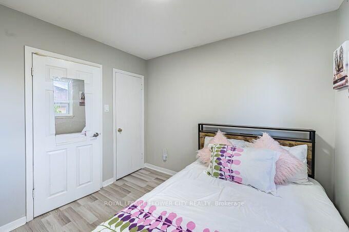 3 Clayhall Crescent • Toronto, ON photo 22