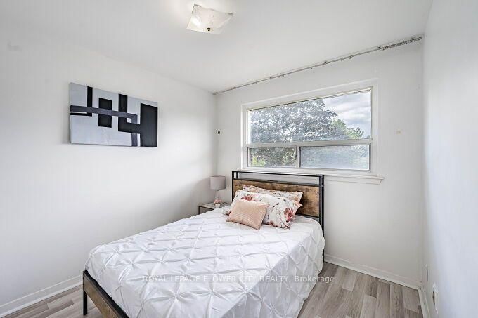 3 Clayhall Crescent • Toronto, ON photo 25