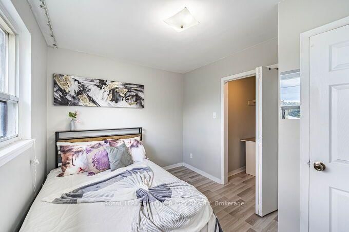 3 Clayhall Crescent • Toronto, ON photo 28