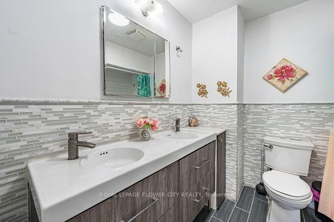 3 Clayhall Crescent • Toronto, ON photo 31