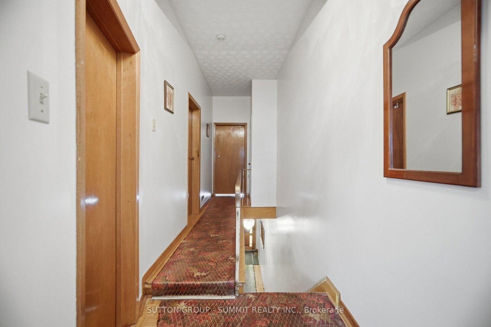 28 SYMINGTON Avenue • Toronto, ON photo 17