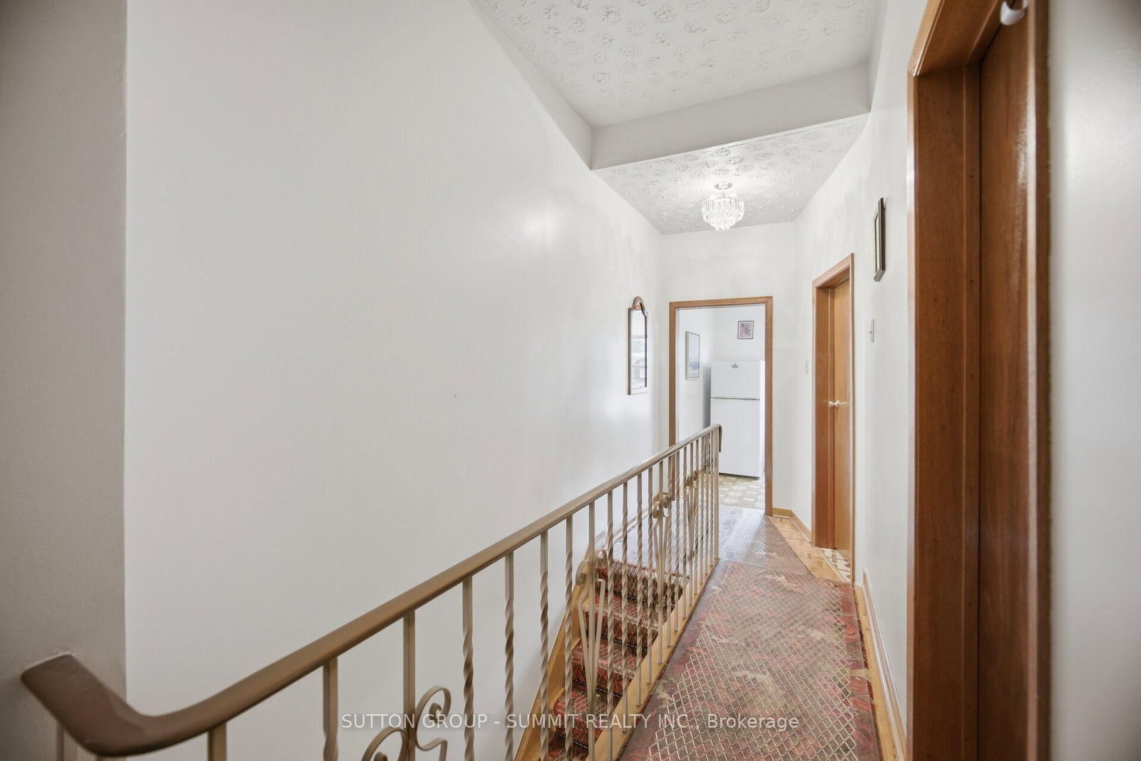 28 SYMINGTON Avenue • Toronto, ON photo 19