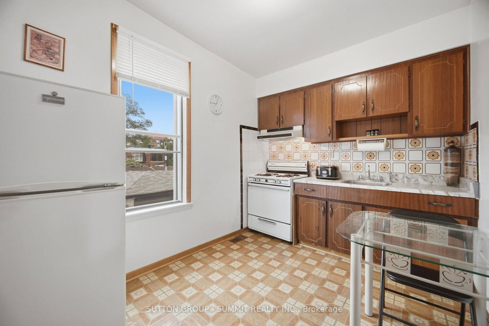 28 SYMINGTON Avenue • Toronto, ON photo 21