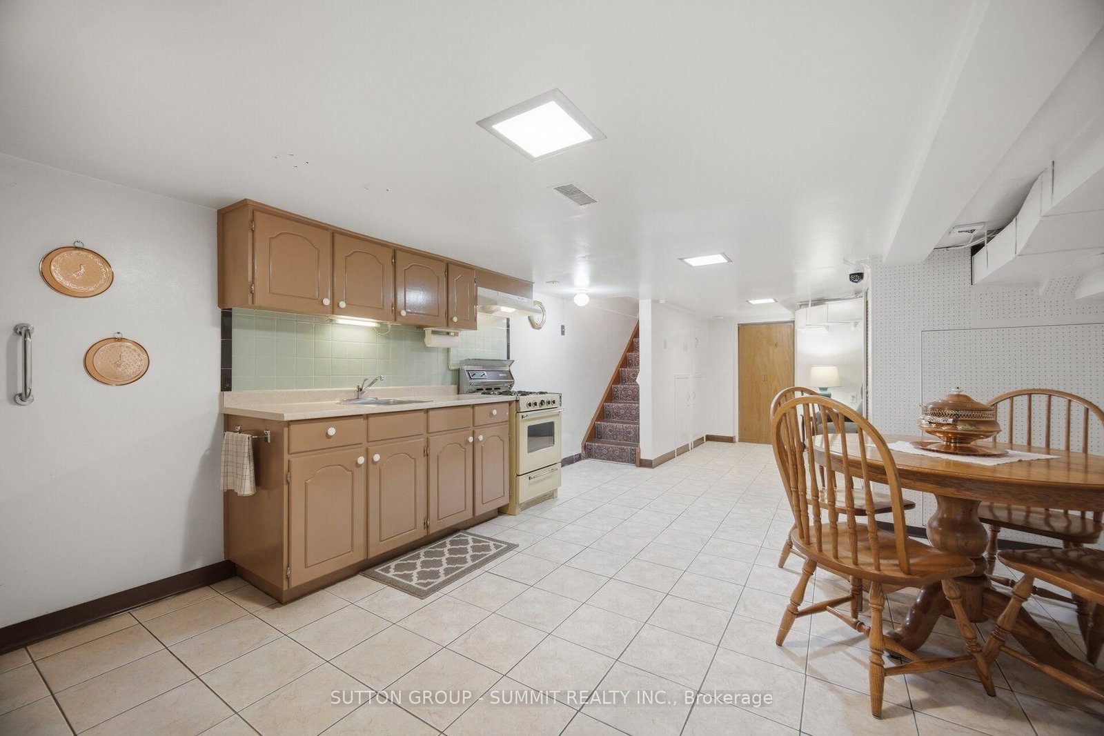 28 SYMINGTON Avenue • Toronto, ON photo 34