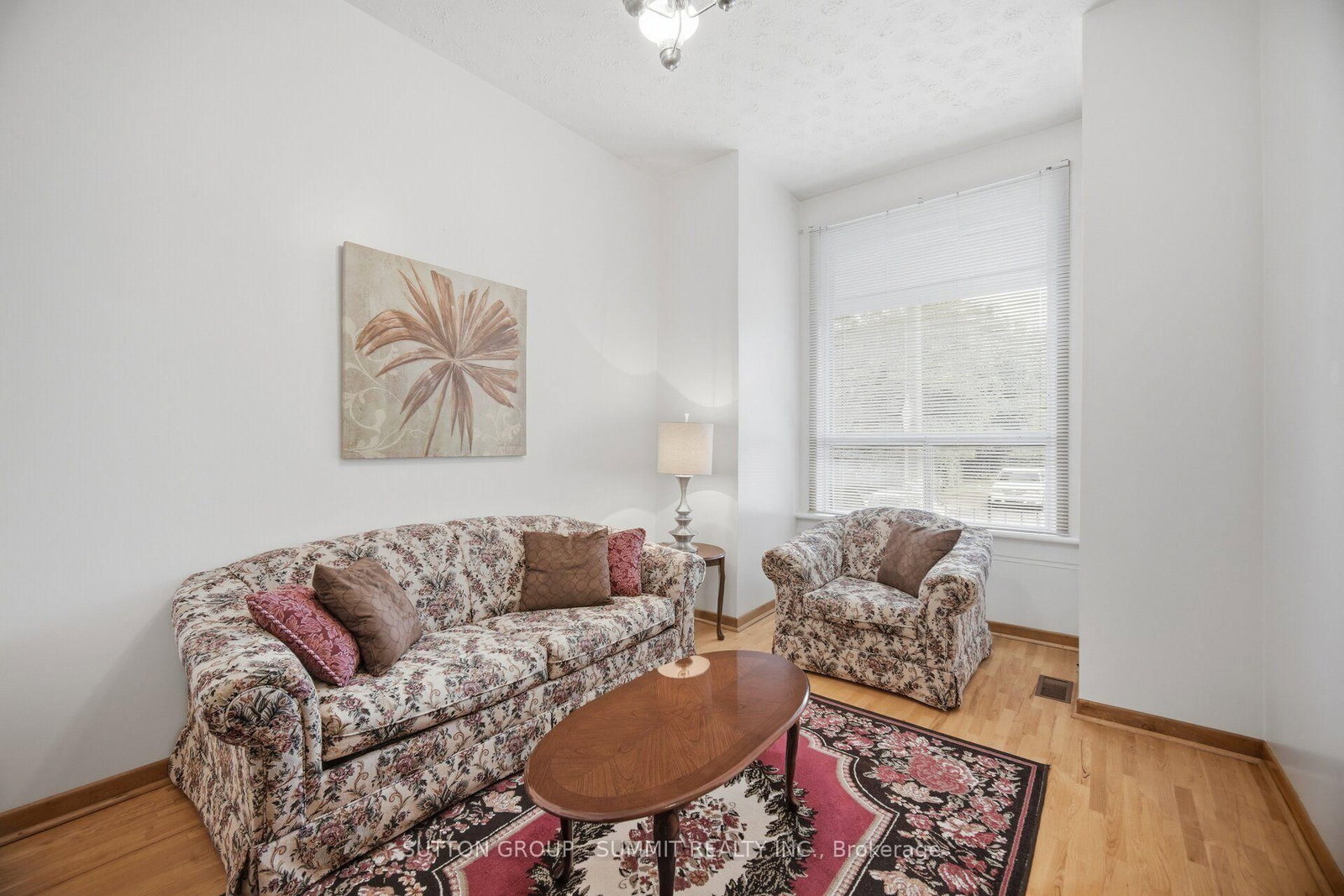 28 SYMINGTON Avenue • Toronto, ON photo 9