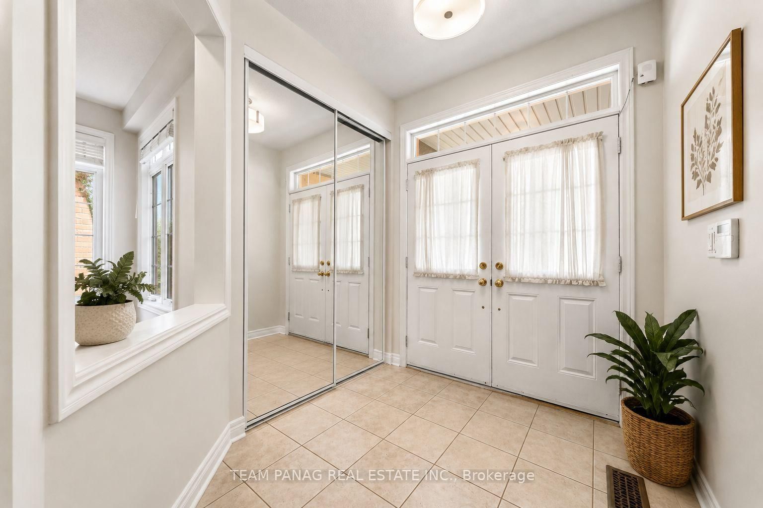 47 Sorbonne Drive • Brampton, ON photo 5