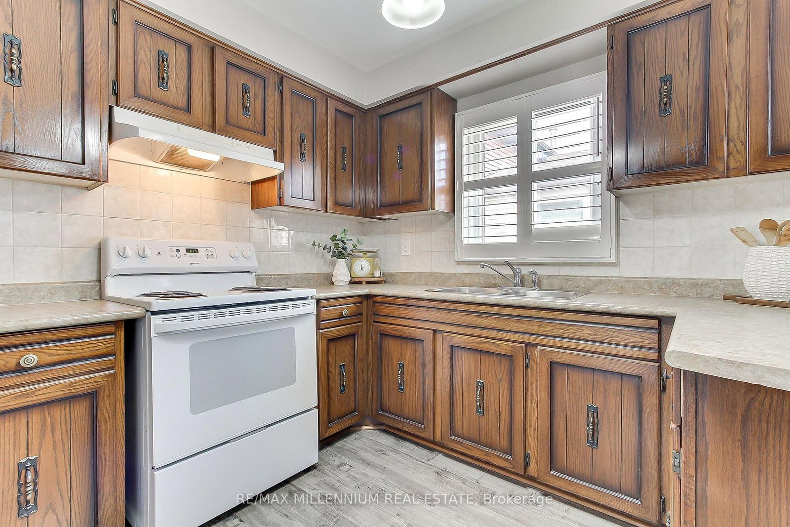7431 Sigsbee Drive • Mississauga, ON photo 10