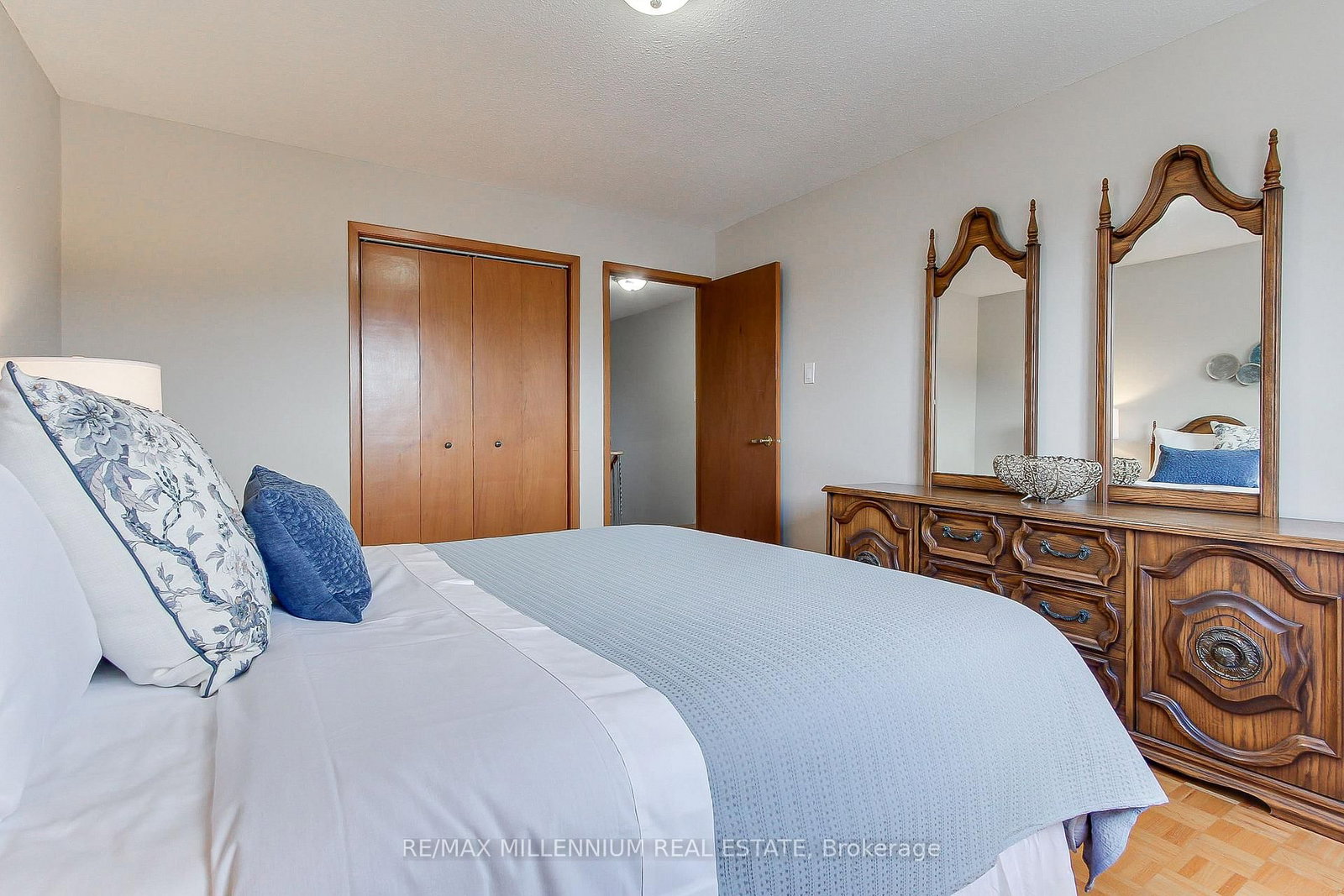 7431 Sigsbee Drive • Mississauga, ON photo 15