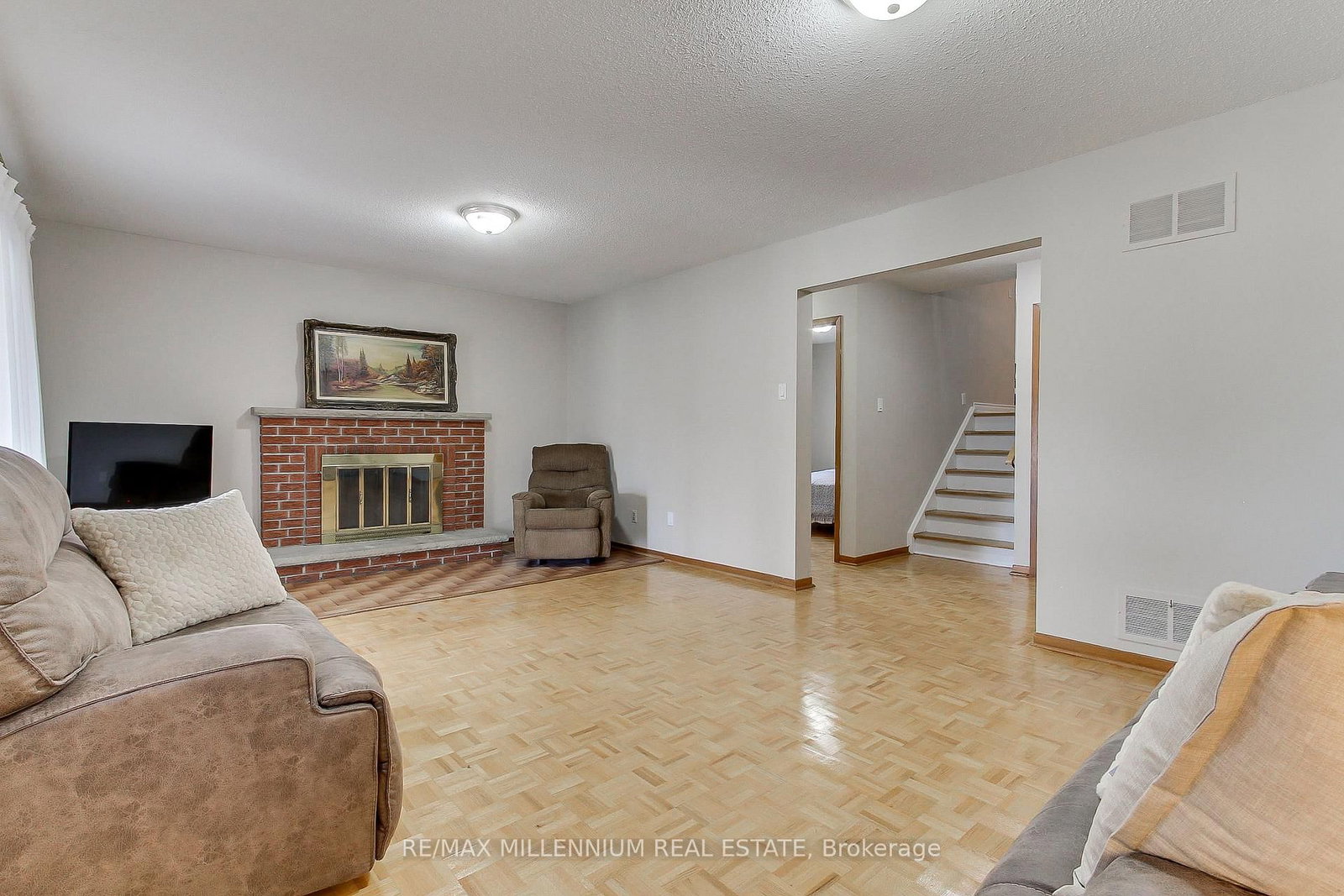 7431 Sigsbee Drive • Mississauga, ON photo 25