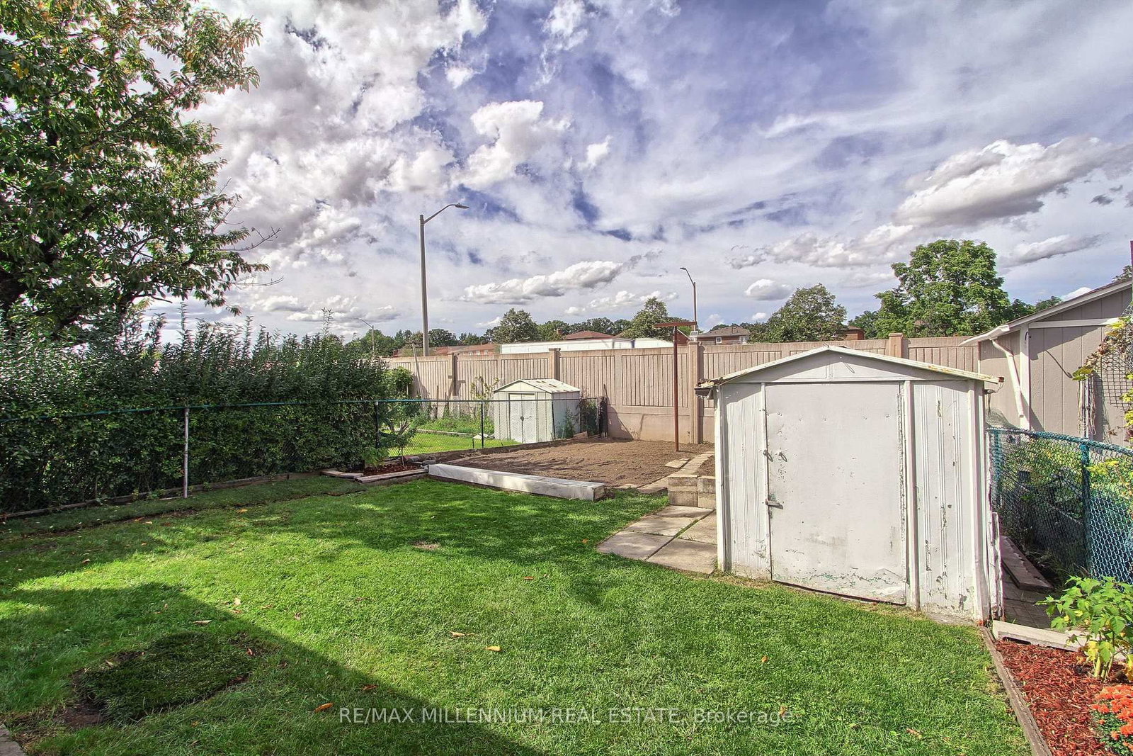 7431 Sigsbee Drive • Mississauga, ON photo 33