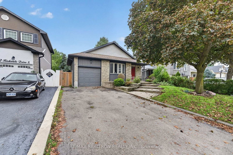 Lower - 10 Richvale Drive S