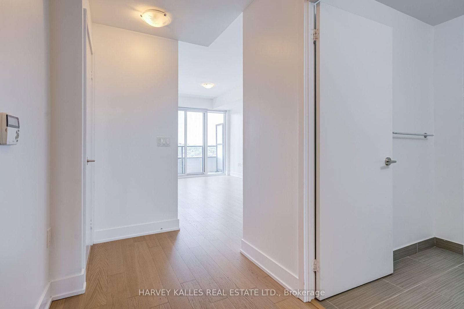 30 Shore Breeze Drive • #1822 • Toronto, ON photo 10