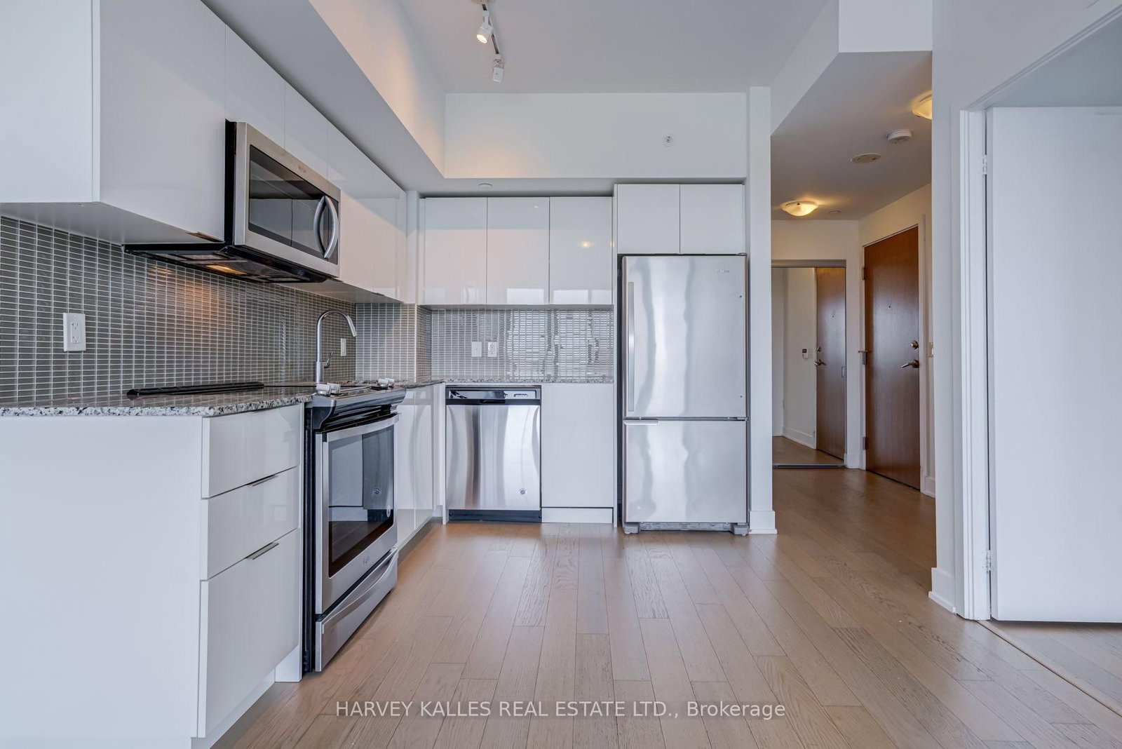 30 Shore Breeze Drive • #1822 • Toronto, ON photo 13