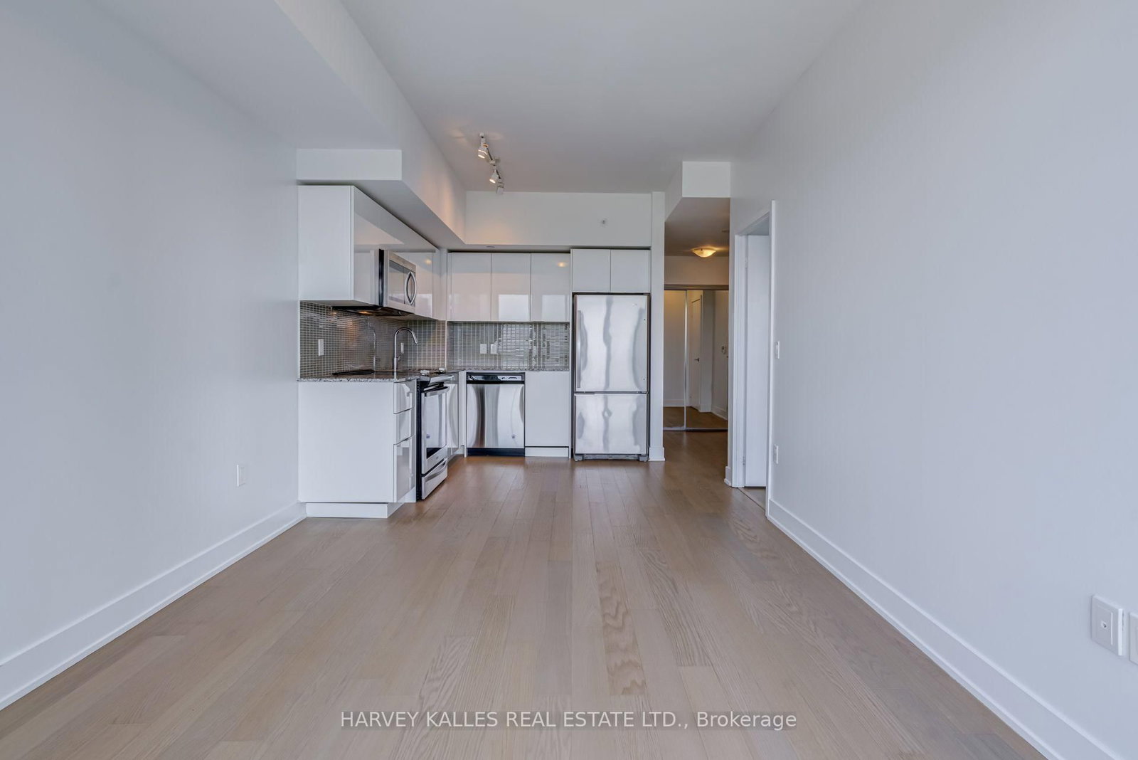 30 Shore Breeze Drive • #1822 • Toronto, ON photo 17