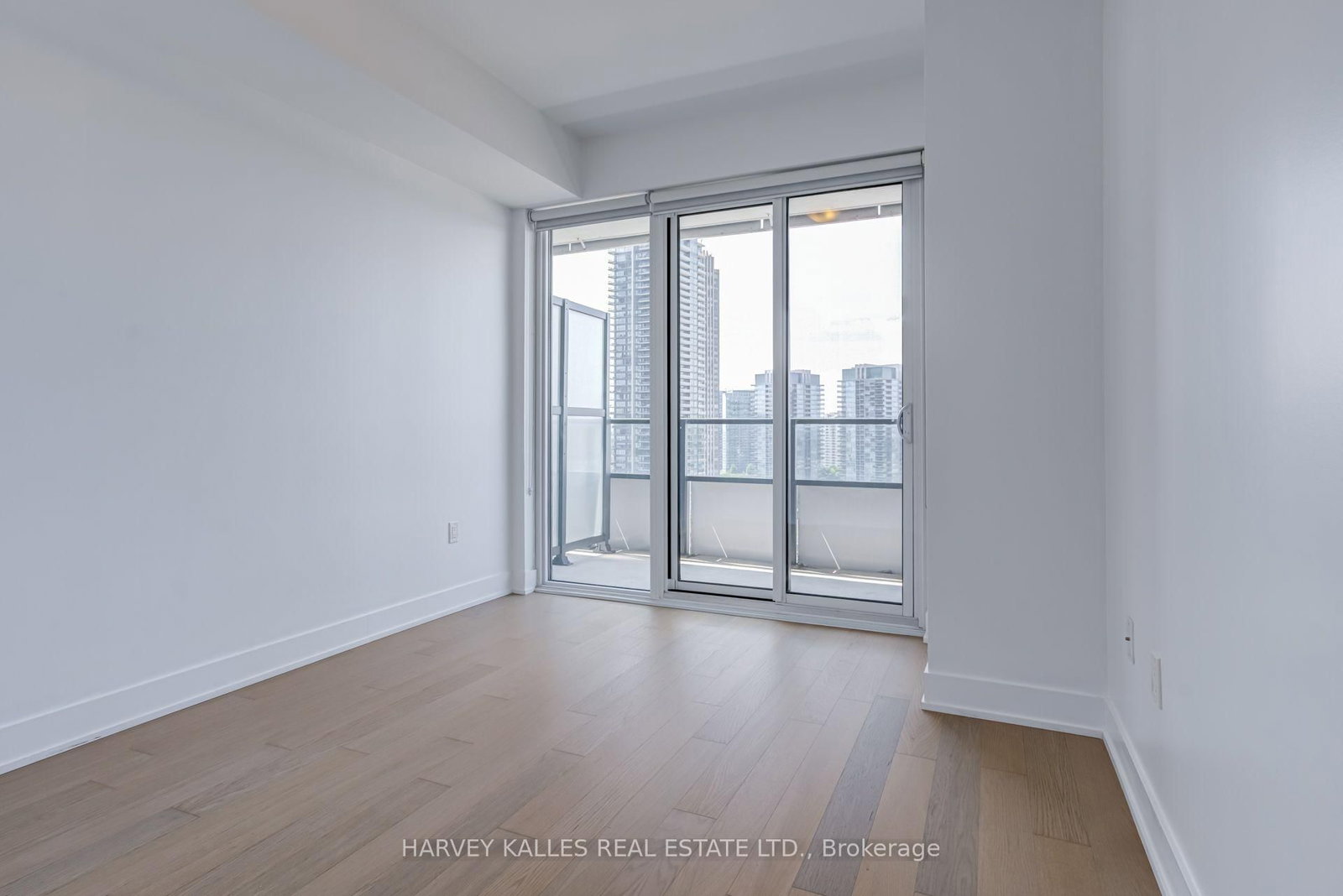 30 Shore Breeze Drive • #1822 • Toronto, ON photo 19