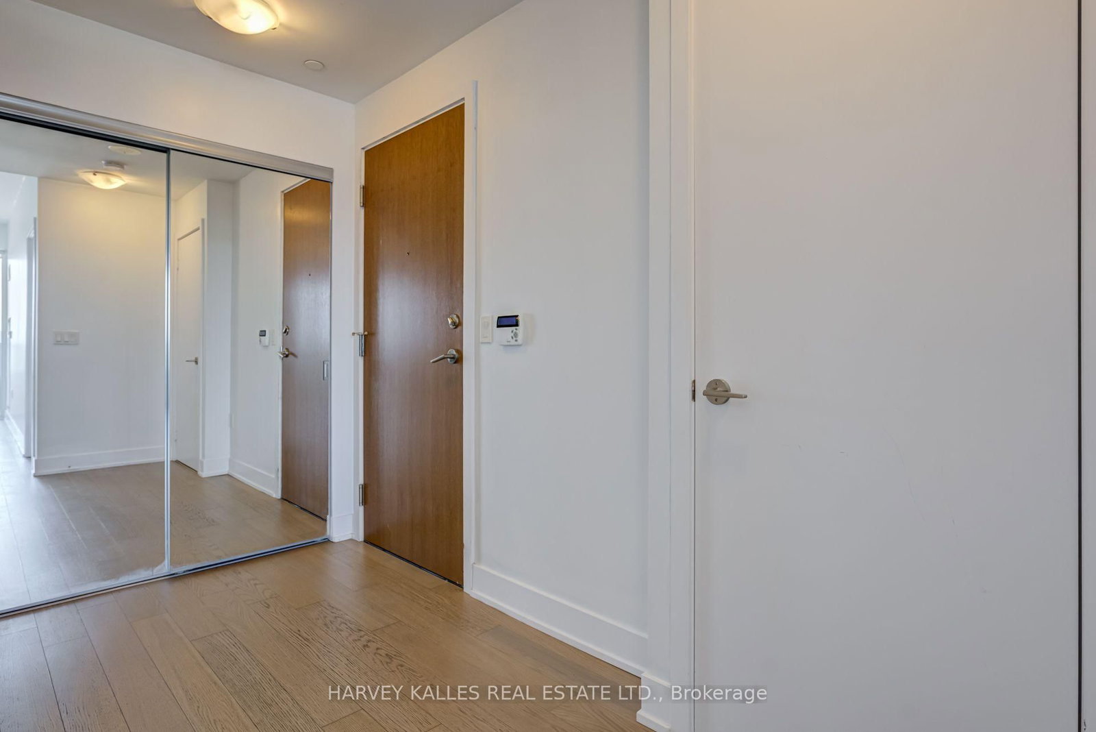 30 Shore Breeze Drive • #1822 • Toronto, ON photo 27