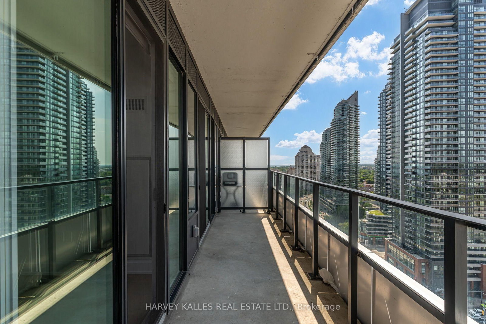 30 Shore Breeze Drive • #1822 • Toronto, ON photo 28