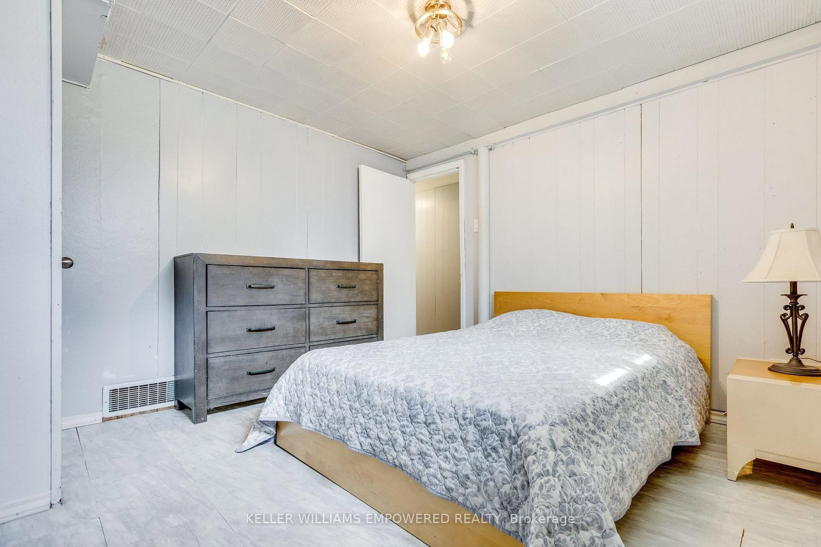 39 Checkendon Drive • Toronto, ON photo 25
